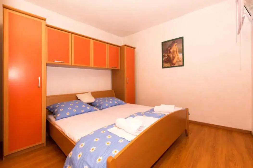 Apartments In Old Town, Two Rooms & One Room Split