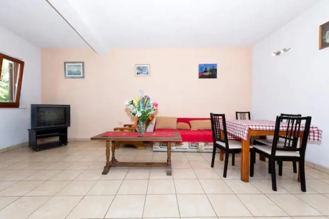 Apartments In Old Town, Two Rooms & One Room Split
